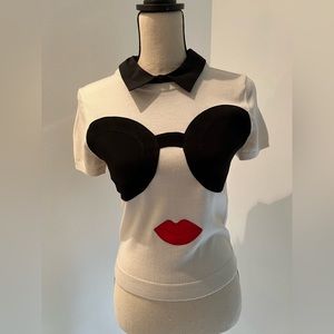 Alice + Olivia Women's Linden Soft White Stace Face Short Sleeve Sweater Top